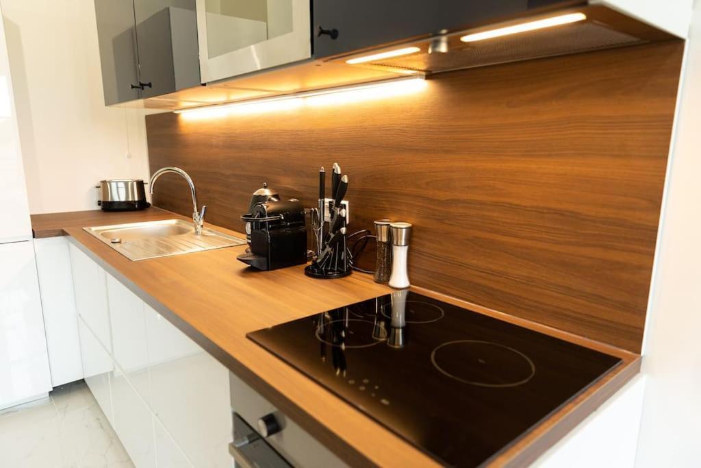 Elegant Apartment #6 Серрі Екстер'єр фото